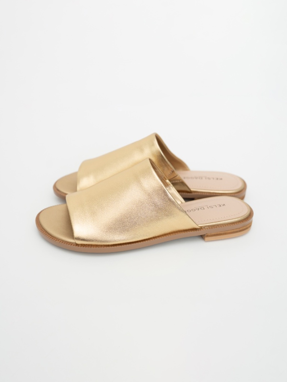 KELSI DAGGER BROOKLYN - Ruthie Metallic Leather Slide Sandals